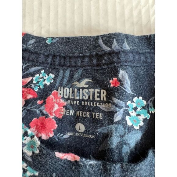 Men’s Hollister size large crew neck tee - Picture 5 of 6